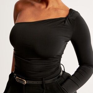 Abercrombie&Fitch One Shoulder Runched Bodysuit